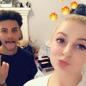 Meet your Posher, Sabrina